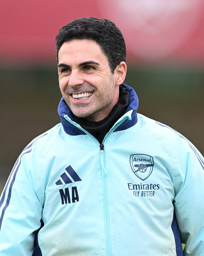 今天是海港足球俱乐部一线队球员武磊的生日，让我们...