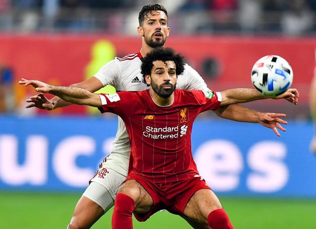 篮球火箭球队进攻端出现默契配合