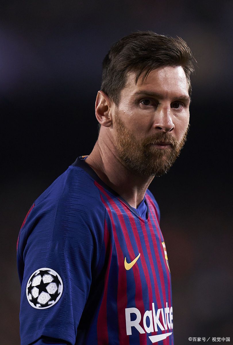 凌空斩世界波，王燊超当选中超官方第29轮最佳球员