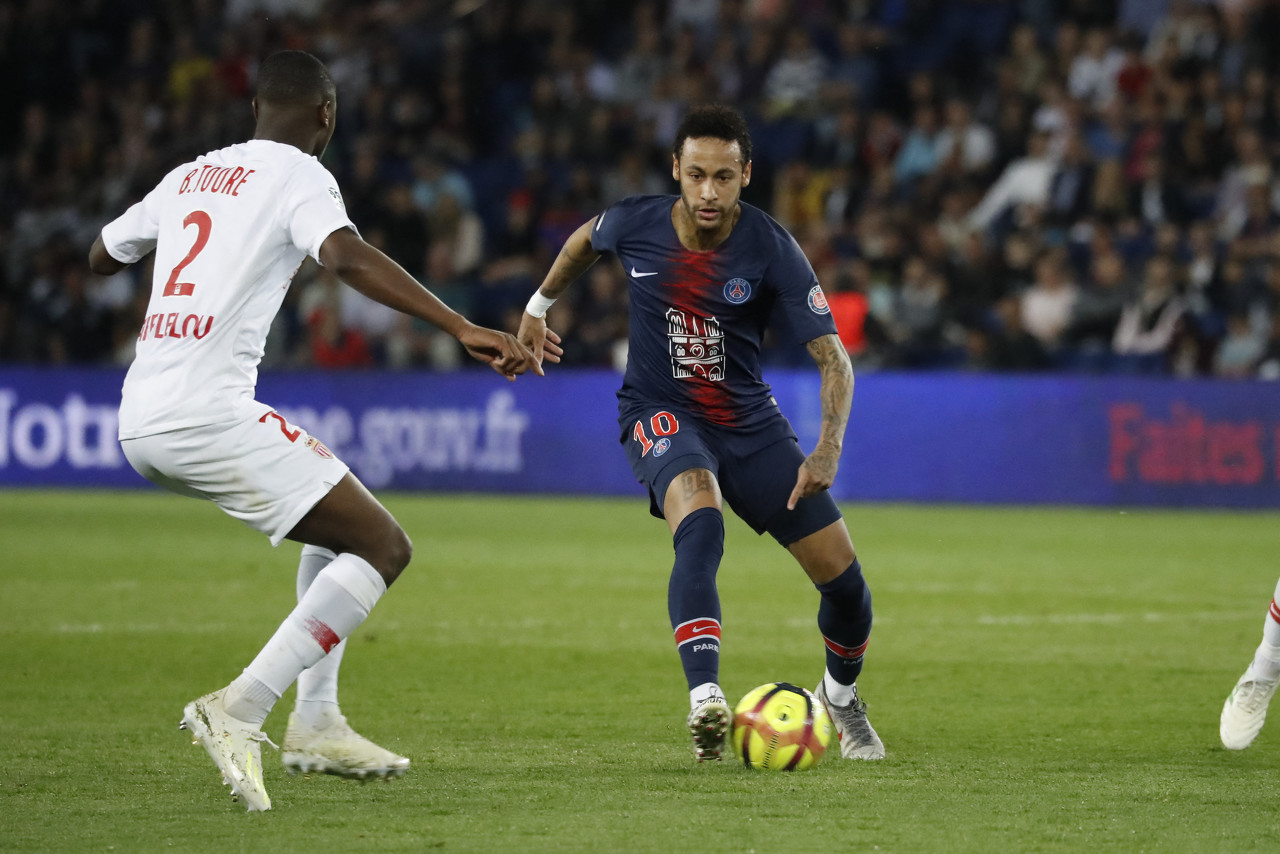 CBA：辽宁男篮轻松击败山东