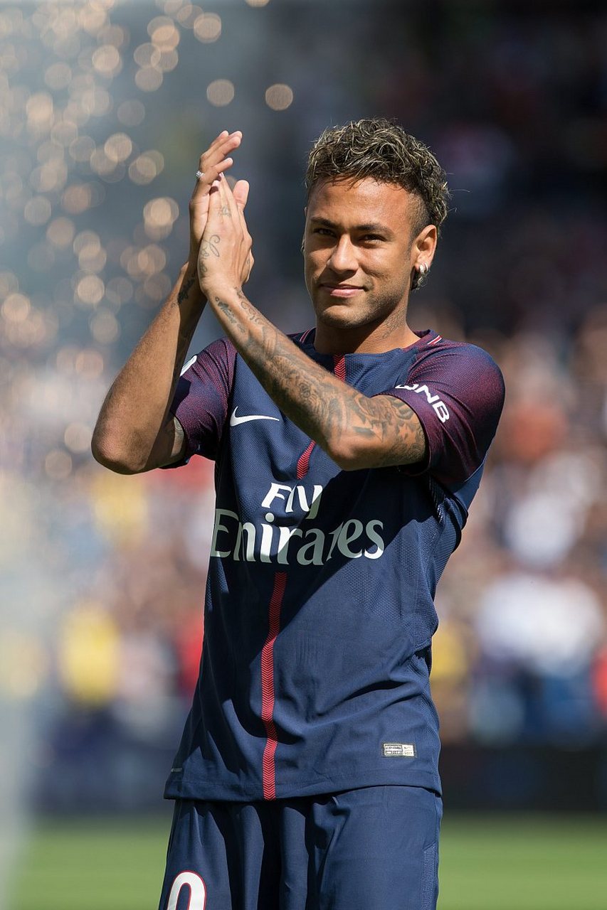 哈兰德继续刷新英超进球纪录