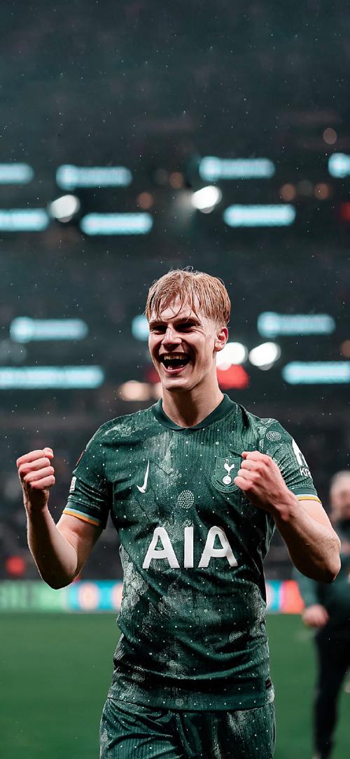 解析国米中场名将，球迷怒斥到莱万为他点赞，双刃剑用好能成惊喜