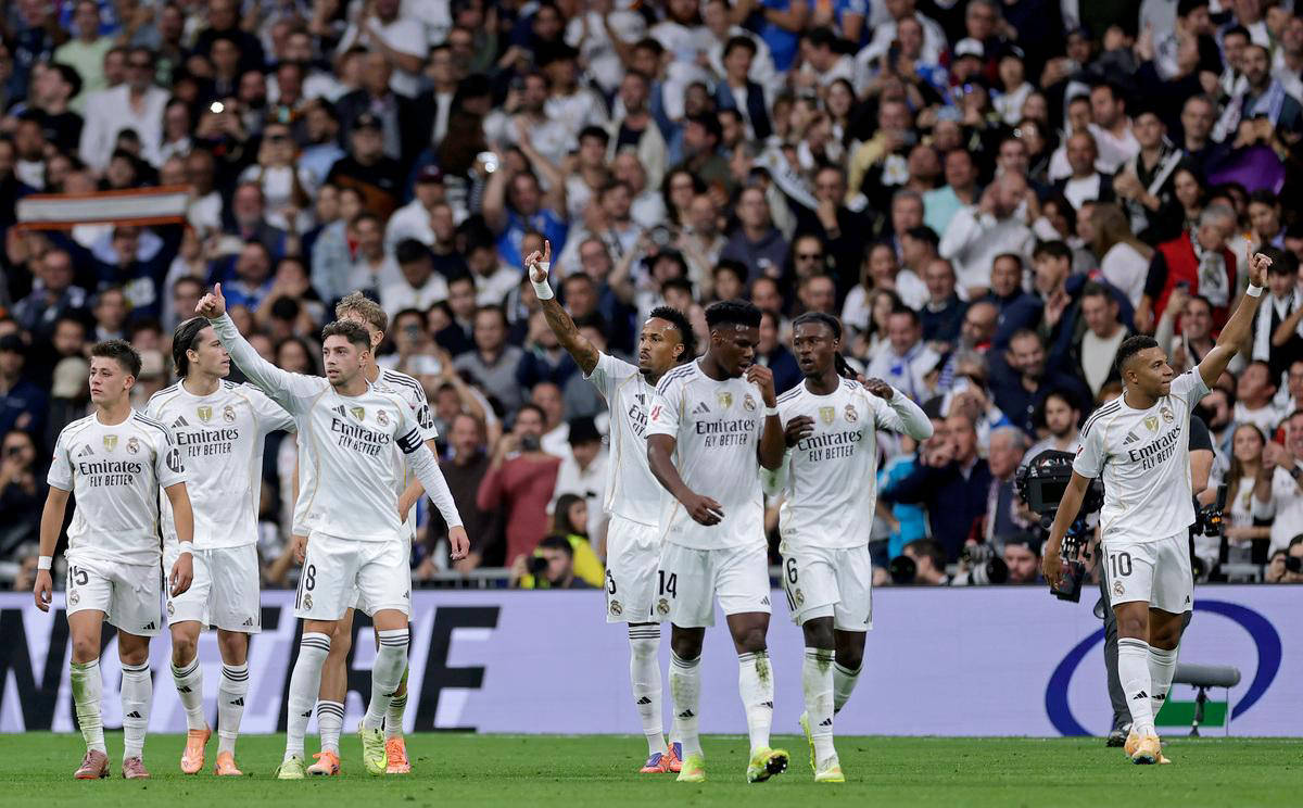 广东籍球员廖锦涛、吕焯毅参与英博队内的大连话挑战，前者胜