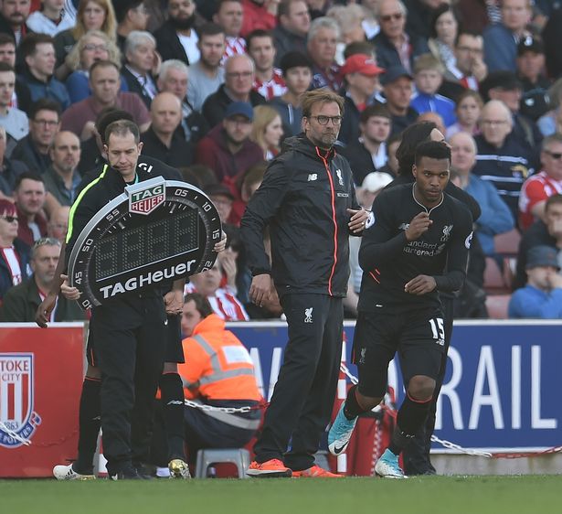 媒体人：邓涵文与云南玉昆更接近，重庆和铁人也有想法