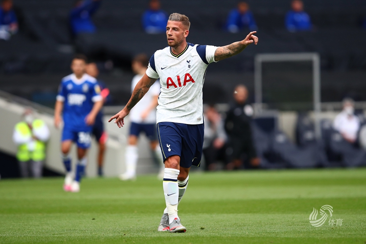 国脚关键进球助球队晋级