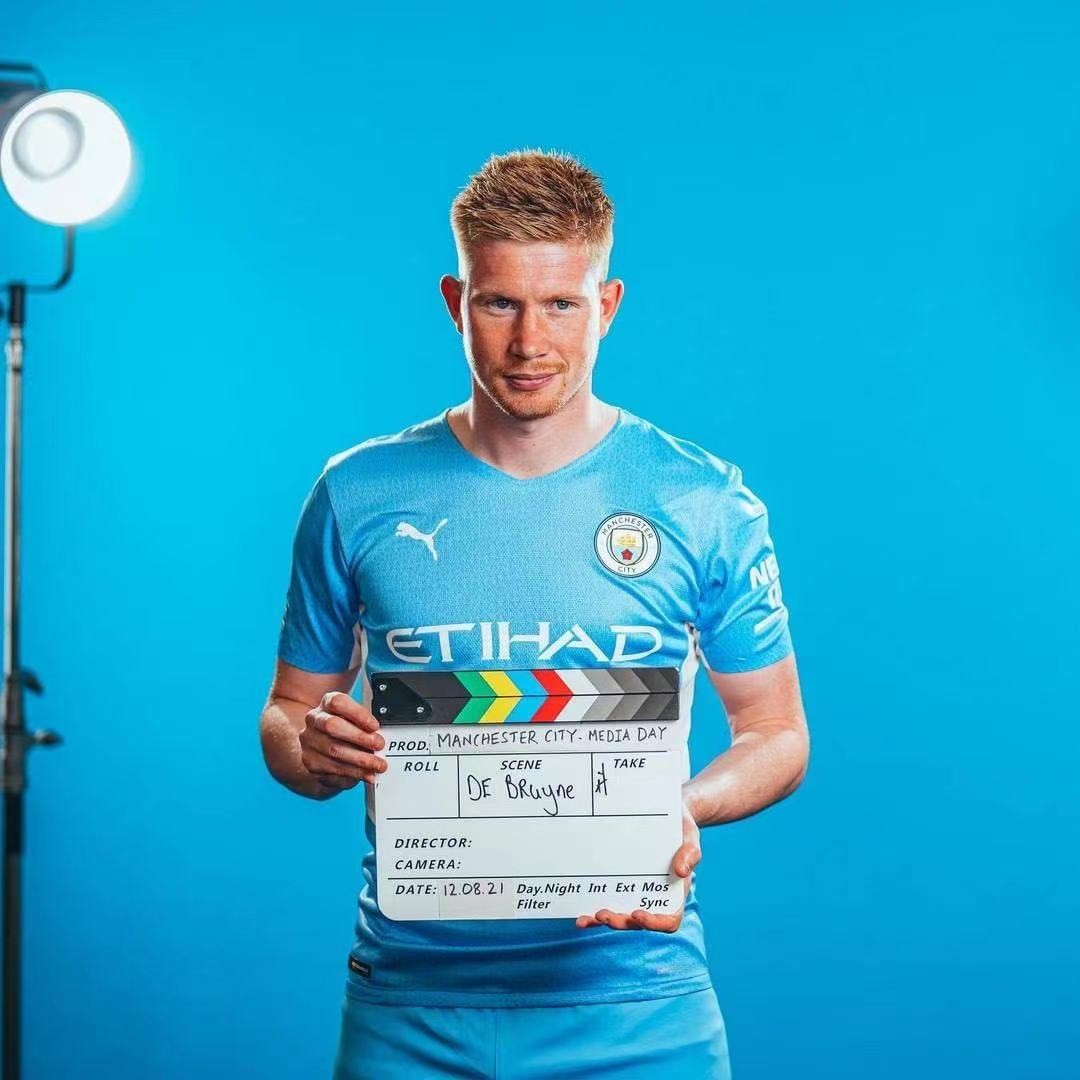 核心缺阵！布克因伤缺席对雷霆的NBA杯关键战